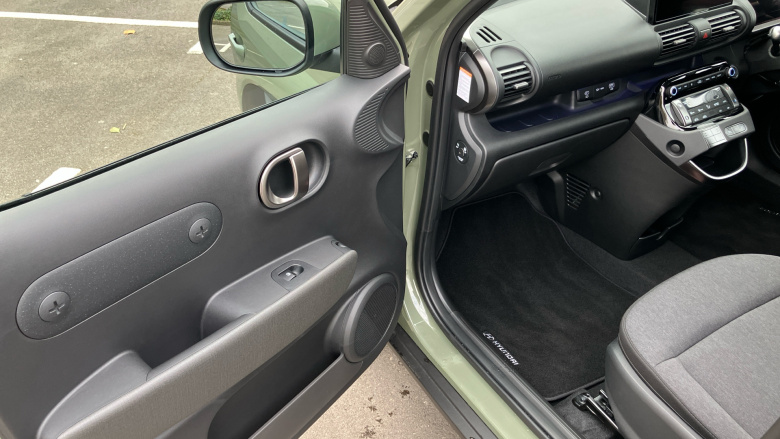 Hyundai INSTER 85kW 02 49kWh 5dr Auto Electric Hatchback